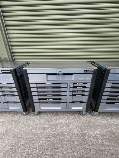 Manarola 12-drawer Tool Box - Fully Loaded With Tools!