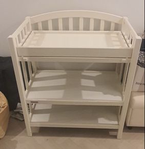 Mama's & Papa's changing unit