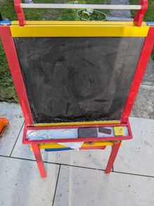 Kids easel