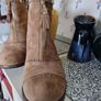 stunning leather boots Image 10