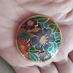 Vintage gold tone enamel cloisonne floral brooch.