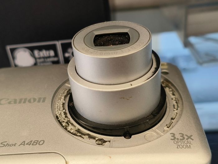 Canon PowerShot A480 10 MP Digital Camera with 3.3x Optical Zoom and 2.5-inch LCD/ Used