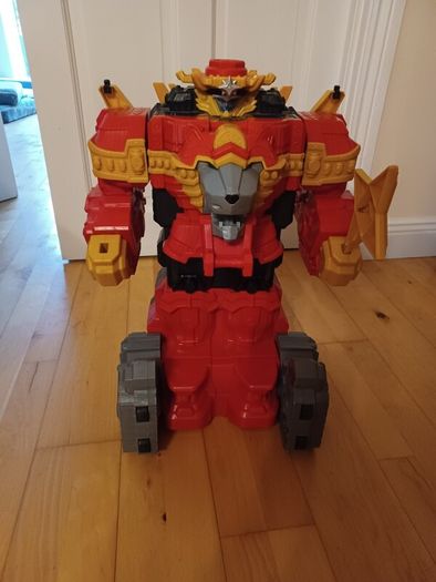 Power Rangers Ninja Steel Lion Fire Fortress Zord