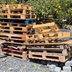 Pallets free to take away