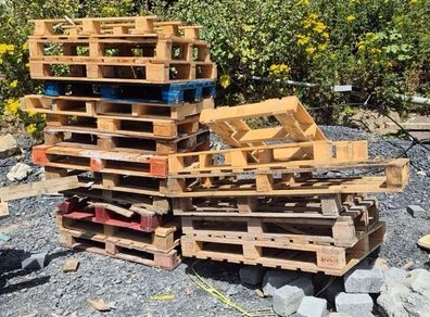 Pallets free to take away