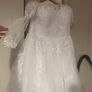 White wedding dress - never worn Image 2