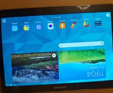 Samsung Galaxy Tab S, 10.5 inch, Model SM-T800, screen has a slight crack or 2 but touchscreen works fine