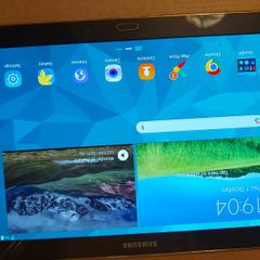 Samsung Galaxy Tab S, 10.5 inch, Model SM-T800, screen has a slight crack or 2 but touchscreen works fine