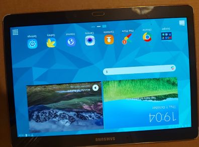 Samsung Galaxy Tab S, 10.5 inch, Model SM-T800, screen has a slight crack or 2 but touchscreen works fine