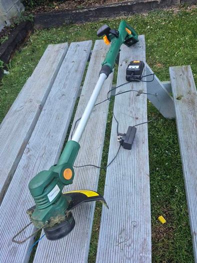 grass strimmer