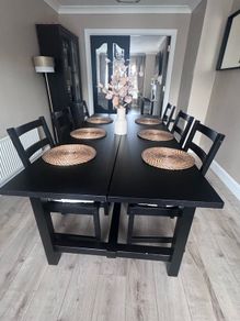 Dining room table & chairs
