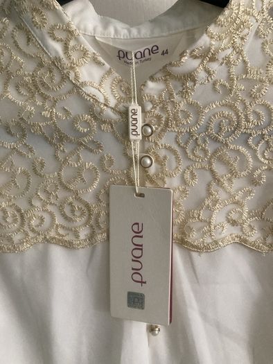 BNWT cream & gold blouse
