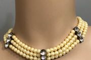 Pearl choker necklace