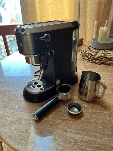 DeLonghi Dedica Pump Coffee Maker EC680