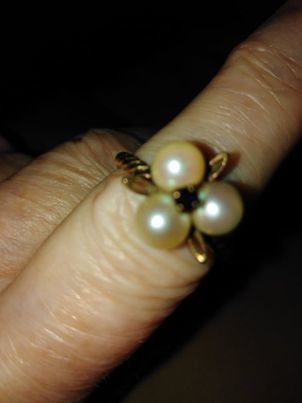 9ct pearl ring