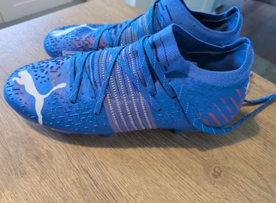 Puma soccer boots