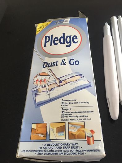 Handy pledge duster