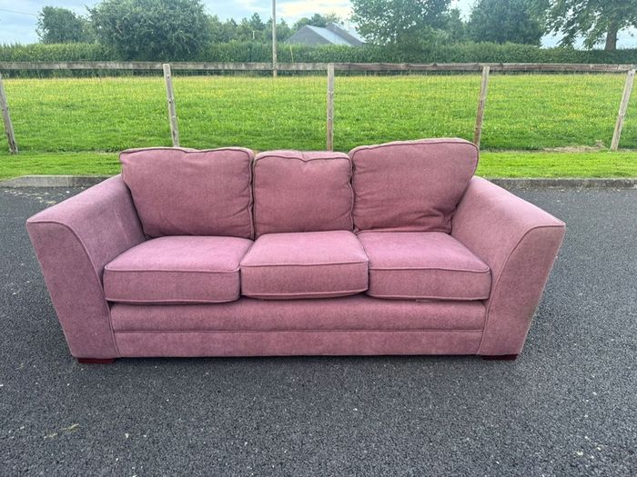 pink couch