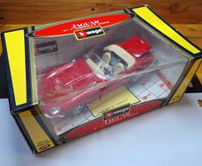 Burago 1/18 Jaguar "E" Cabriolet (1961) Die-Cast Model Car - Special Collection (Made in Italy)