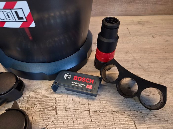 Bosch GAS 18 V10 L 34Ltr/sec 18V Li-Ion CoolPack Cordless L Class Dust Extractor - Bare
