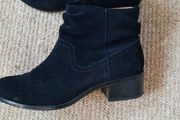 Vionic Black Suede Ankle Boots size 5