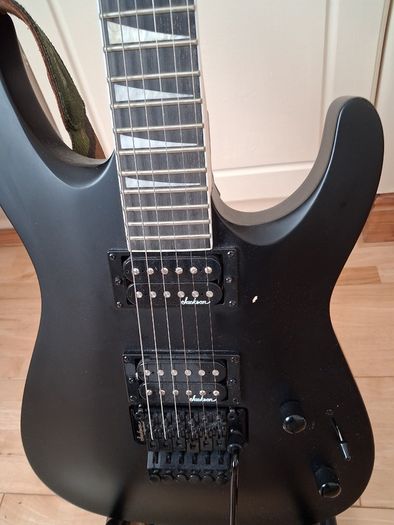 Jackson JS32