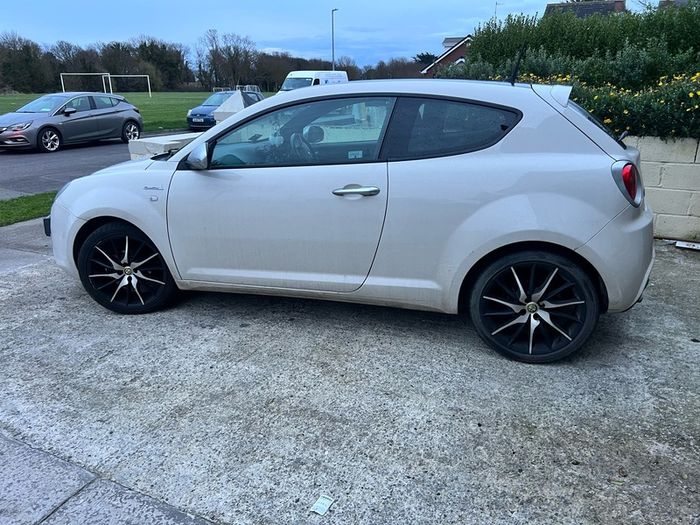 2014 Alfa Romeo Mito