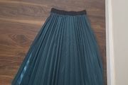 Size Large teal pleated skirt