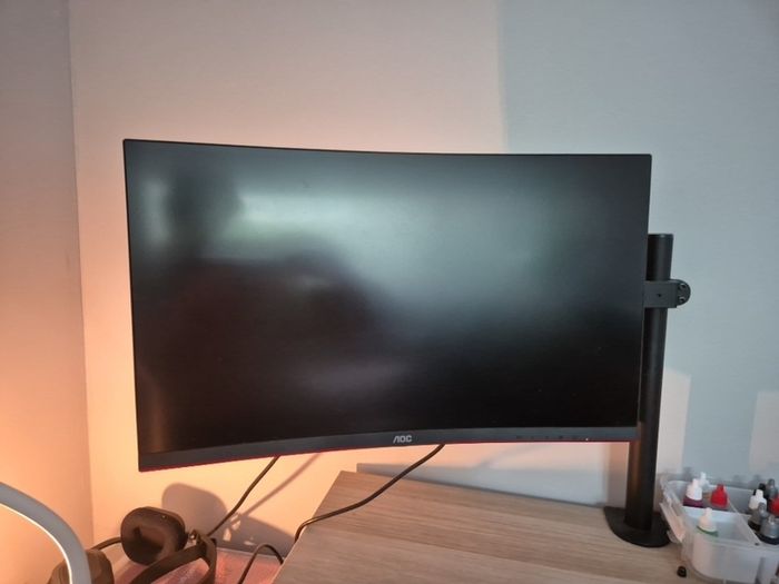 AOC 27inch gaming monitor