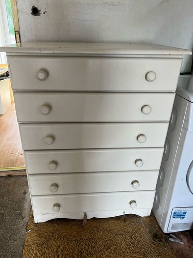 Pine cream chest of drawers