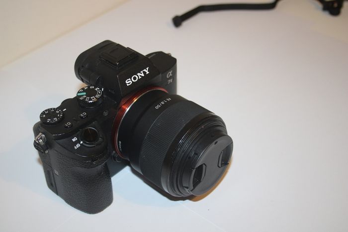 Sony A7ii with 50mm f/1.8 lens