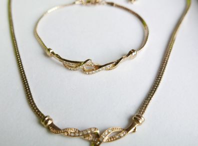 Vintage Gold Plated Crystal Necklace and Bangle , 1980s Bridal Statement Collar, Sparkling Pendant, Elegant Wedding Jewelry, Timeless Gift For Her