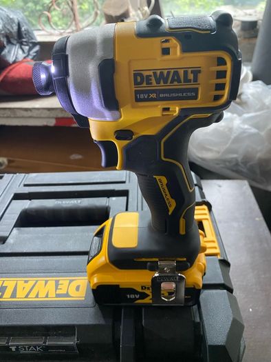 DeWalt professional 18V XR Brushless Twin Drill Set