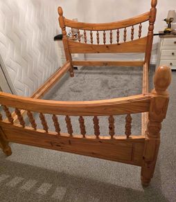 Fabulous Very Solid 4Ft 6 Double Bed Frame - Can Deliver