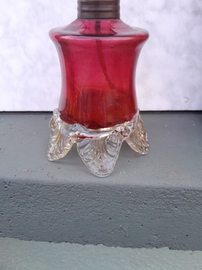 19ct  crambery oil lamp
