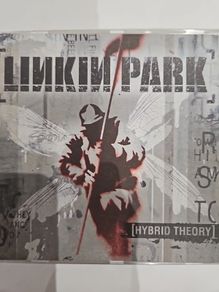 Linkin Park - Hybrid Theory.