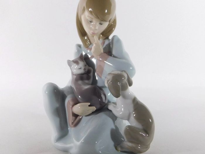 Lladro Cat Nap