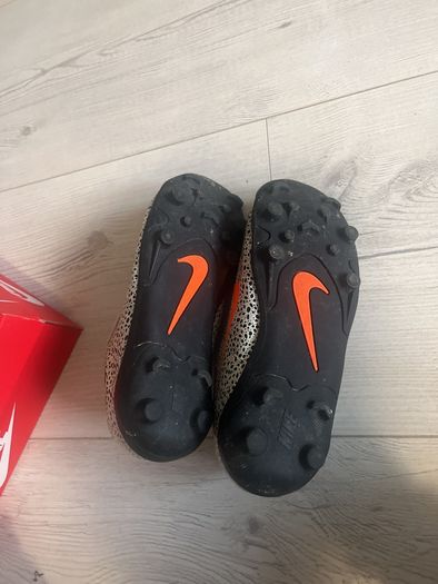 nike football boots boys