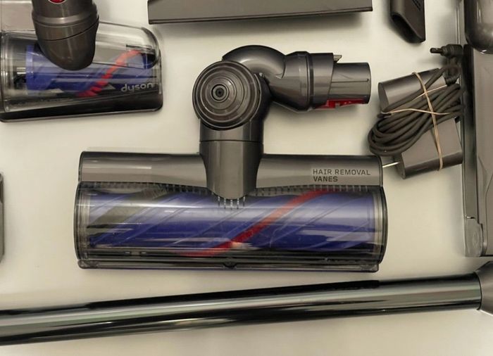 Dyson v12