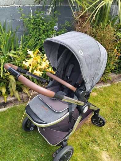 Maxi Cosi Adorra Luxe Travel System