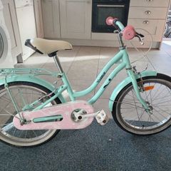 Girls 18" Wheel bicycle.