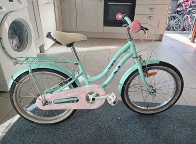 Girls 18" Wheel bicycle.