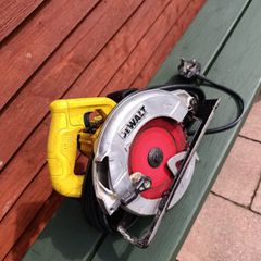 DeWalt DWE560 Circular Saw 1350W 65mm Cut Heavy Duty Tool - Good Condition