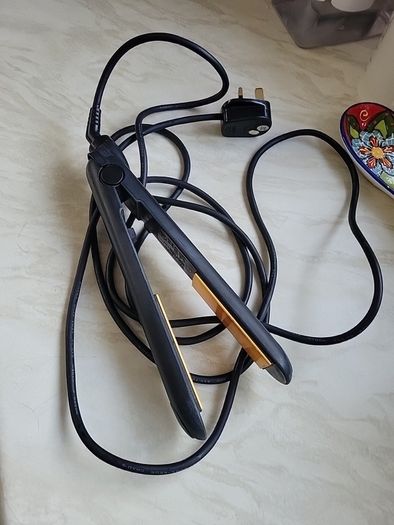 Remington hair straightener