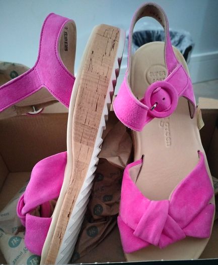 Paul Green sandals, size 39 (EU)/6 UK, fuchsia pink suede