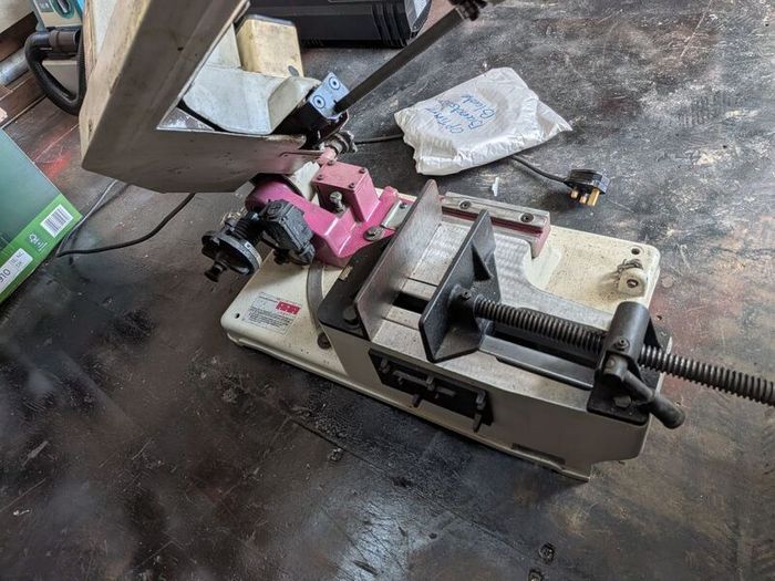 Optimum portable bandsaw