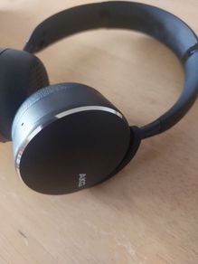 AKG Y500 - Wireless Headphones Black