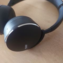 AKG Y500 - Wireless Headphones Black
