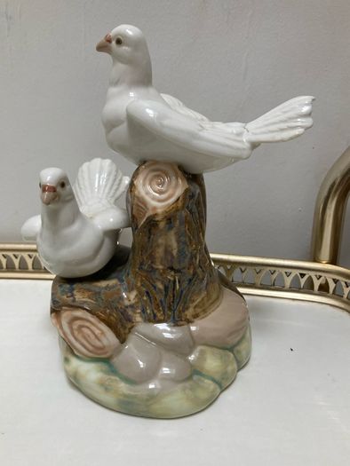 Ornament with doves
