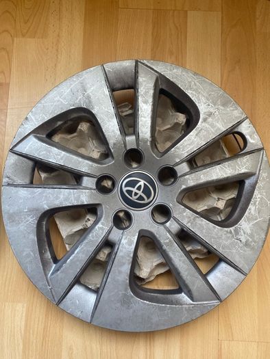 2016 Toyota Prius wheel covers 15inch